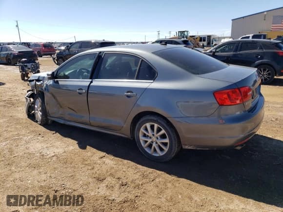 ✅ 2013 Volkswagen Jetta SE • VIN: 3VWDX7AJXDM221876 • Lot: 47864455. Listed on Copart with 61,313 mi. Free auction sales archive from the USA and detailed vehicle history report at DreamBid. Image 2.