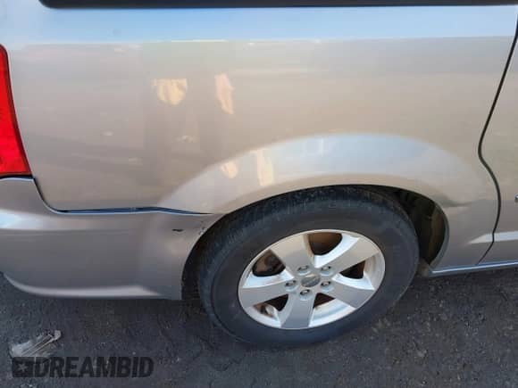 2013 Dodge Grand Caravan SXT с VIN 2C4RDGBG6DR670615, выставлен на аукционе IAAI как лот 41455367 с пробегом 309 700 миль миль и . История ставок и продаж доступна на DreamBid. Изображение 12.