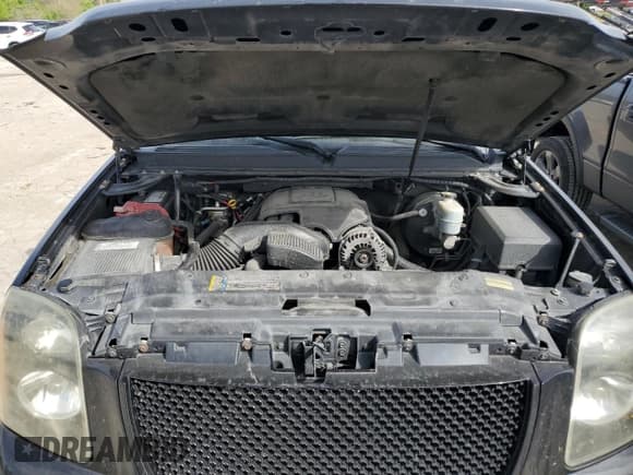 ✅ 2008 GMC Yukon Denali • VIN: 1GKFK63838J131328 • Lot: 49921204. Listed on Copart with 236,593 mi. Free auction sales archive from the USA and detailed vehicle history report at DreamBid. Image 11.