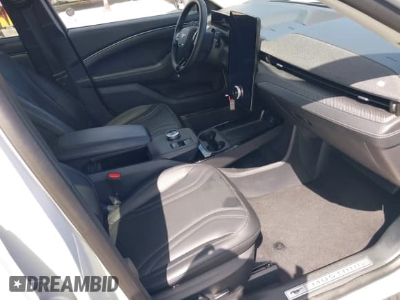 ✅ 2023 Ford Mustang Mach-E Premium • VIN: 3FMTK3SUXPMA73825 • Lot: 42508806. Listed on IAAI with 21,422 mi. Free auction sales archive from the USA and detailed vehicle history report at DreamBid. Image 5.