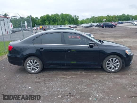 ✅ 2013 Volkswagen Jetta SE • VIN: 3VWDX7AJ5DM258429 • Lot: 42372776. Listed on IAAI with 211,579 mi. Free auction sales archive from the USA and detailed vehicle history report at DreamBid. Image 13.