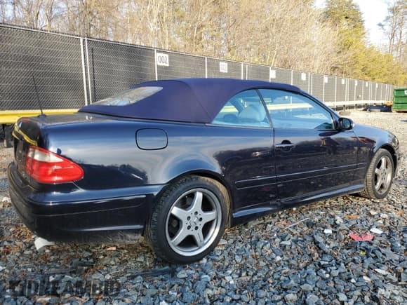 ✅ 2003 Mercedes-Benz CLK 430 • VIN: WDBLK70G53T133626 • Лот: 44135555. Опубликован ранее на Copart с пробегом 80 406 миль. Бесплатный доступ к архиву аукционных продаж из США и подробный отчёт об истории автомобиля на DreamBid. Изображение 3.