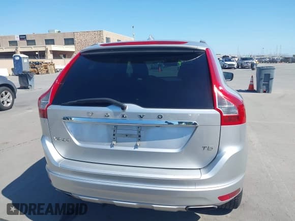 ✅ 2015 Volvo XC60 • VIN: YV426MDC3F2562486 • Lot: 42172876. Listed on IAAI with 188,898 mi. Free auction sales archive from the USA and detailed vehicle history report at DreamBid. Image 16.
