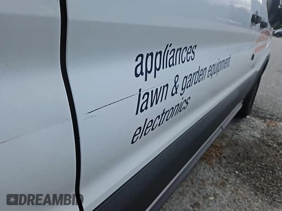 ✅ 2016 Ford Transit Cargo • VIN: 1FTYE1YM6GKB19154 • Lot: 43929990. Wystawiony na IAAI z przebiegiem 345 851 mil. Bezpłatny archiwum sprzedaży aukcyjnych z USA i szczegółowy raport historii pojazdu na DreamBid. Zdjęcie 14.