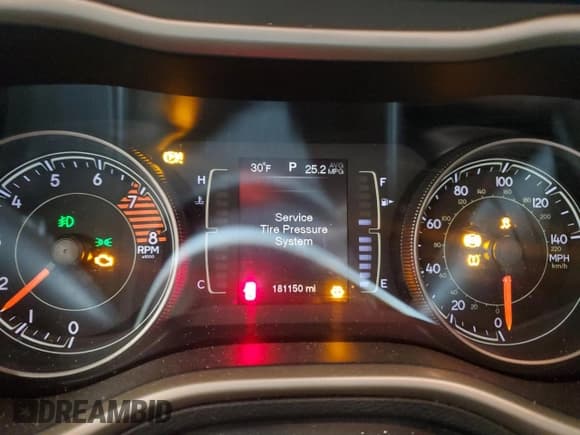 ✅ 2016 Jeep Cherokee Latitude • VIN: 1C4PJMCSXGW253835 • Lot: 92085015. Listed on Copart with 181,150 mi. Free auction sales archive from the USA and detailed vehicle history report at DreamBid. Image 9.