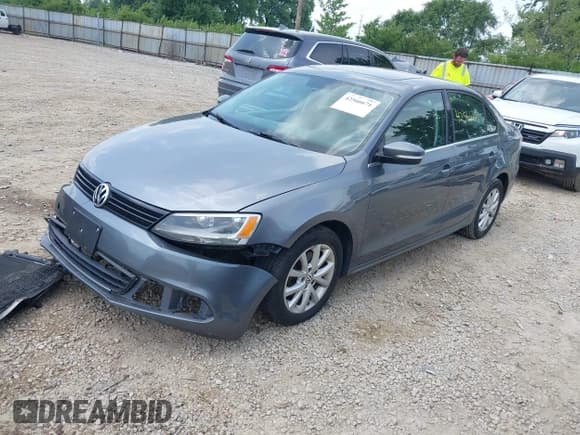 ✅ 2013 Volkswagen Jetta SE • VIN: 3VWDP7AJ4DM270751 • Lot: 42566671. Wystawiony na IAAI z przebiegiem 160 458 mil. Bezpłatny archiwum sprzedaży aukcyjnych z USA i szczegółowy raport historii pojazdu na DreamBid. Zdjęcie 18.