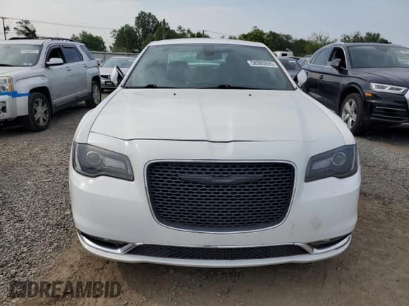 ✅ 2020 Chrysler 300 S • VIN: 2C3CCABT6LH249960 • Lot: 58980895. Wystawiony na Copart z przebiegiem 65 477 mil. Bezpłatny archiwum sprzedaży aukcyjnych z USA i szczegółowy raport historii pojazdu na DreamBid. Zdjęcie 5.