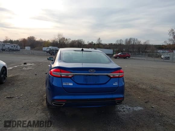 ✅ 2017 Ford Fusion SE • VIN: 3FA6P0H90HR122805 • Lot: 43655537. Listed on IAAI with 152,122 mi. Free auction sales archive from the USA and detailed vehicle history report at DreamBid. Image 16.