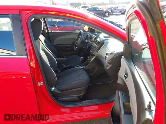 ✅ 2014 Chevrolet Sonic LT • VIN: 1G1JC5SH1E4191254 • Lot: 43253273. Listed on IAAI with 104,251 mi. Free auction sales archive from the USA and detailed vehicle history report at DreamBid. Image 5.