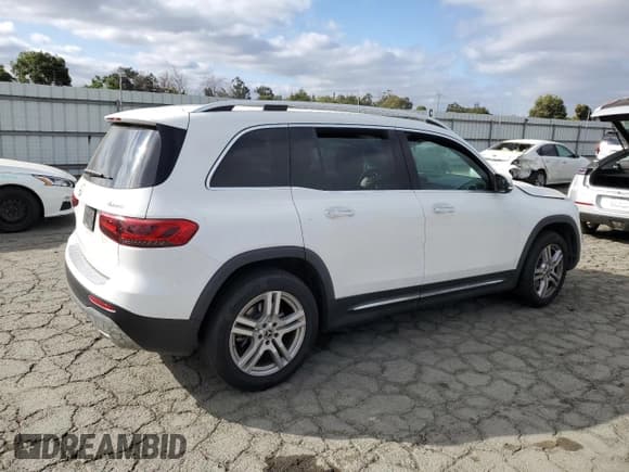 ✅ 2020 Mercedes-Benz GLB 250 • VIN: WDC4M4HBXLW012347 • Лот: 82005475. Опубликован ранее на Copart с пробегом 73 513 миль. Бесплатный доступ к архиву аукционных продаж из США и подробный отчёт об истории автомобиля на DreamBid. Изображение 3.