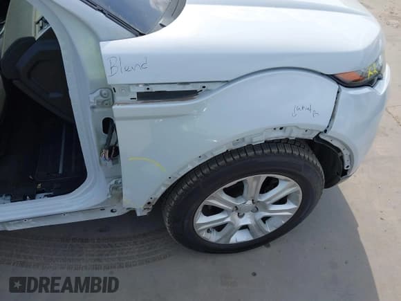 ✅ 2017 Land Rover Range Rover Evoque SE • VIN: SALVP2BGXHH171478 • Lot: 42032559. Listed on IAAI with 68,615 mi. Free auction sales archive from the USA and detailed vehicle history report at DreamBid. Image 20.