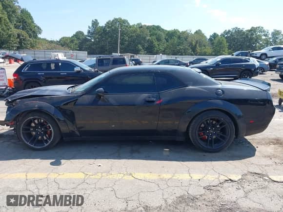 2020 Dodge Challenger SRT Hellcat Redeye Widebody z VIN 2C3CDZL98LH128720, wystawiony jako IAAI lot #43182633 z przebiegiem 44 617 mil mil oraz . Historia ofert i sprzedaży dostępna na DreamBid. Obrazek 14.