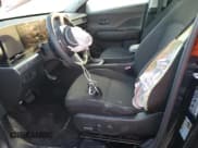 ✅ 2024 Hyundai Kona SEL • VIN: KM8HB3AB6RU102757 • Лот: 41780085. Опубликован ранее на Copart с пробегом 12 239 миль. Бесплатный доступ к архиву аукционных продаж из США и подробный отчёт об истории автомобиля на DreamBid. Изображение 7.