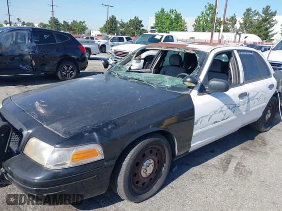 ✅ 2008 Ford Police Interceptor • VIN: 2FAFP71V18X150470 • Lot: 42301553. Listed on IAAI with 82,116 mi. Free auction sales archive from the USA and detailed vehicle history report at DreamBid. Image 6.