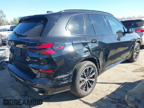 ✅ 2024 BMW X5 xDrive40i • VIN: 5UX23EU03R9U30989 • Lot: 43474605. Wystawiony na IAAI z przebiegiem 27 127 mil. Bezpłatny archiwum sprzedaży aukcyjnych z USA i szczegółowy raport historii pojazdu na DreamBid. Zdjęcie 4.
