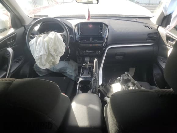 ✅ 2024 Mitsubishi Eclipse Cross ES • VIN: JA4ATUAA7RZ005080 • Lot: 85912334. Listed on Copart with 26,211 mi. Free auction sales archive from the USA and detailed vehicle history report at DreamBid. Image 8.