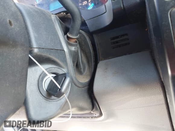 ✅ 2015 Ford F-150 XL • VIN: 1FTMF1C87FFA58183 • Lot: 43915791. Wystawiony na IAAI z przebiegiem 138 683 mil. Bezpłatny archiwum sprzedaży aukcyjnych z USA i szczegółowy raport historii pojazdu na DreamBid. Zdjęcie 11.