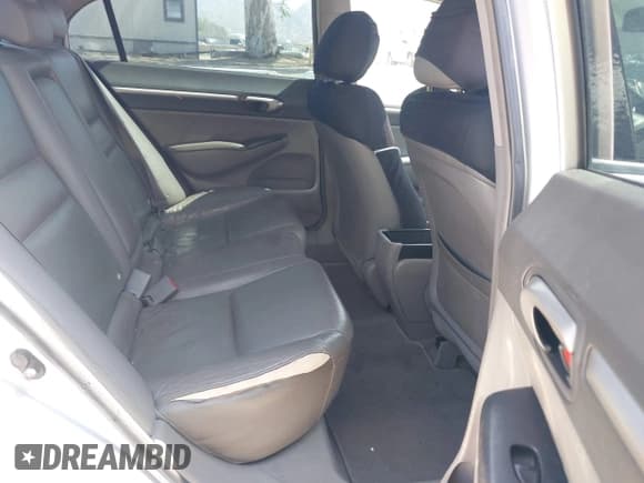 ✅ 2011 Honda Civic EX-L • VIN: 2HGFA1F9XBH516708 • Lot: 42506939. Wystawiony na IAAI z przebiegiem 293 118 mil. Bezpłatny archiwum sprzedaży aukcyjnych z USA i szczegółowy raport historii pojazdu na DreamBid. Zdjęcie 8.