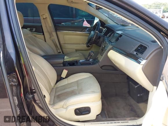 ✅ 2013 Lincoln MKS • VIN: 1LNHL9EK8DG615073 • Лот: 42946152. Опубликован ранее на IAAI с пробегом 168 074 миль. Бесплатный доступ к архиву аукционных продаж из США и подробный отчёт об истории автомобиля на DreamBid. Изображение 5.