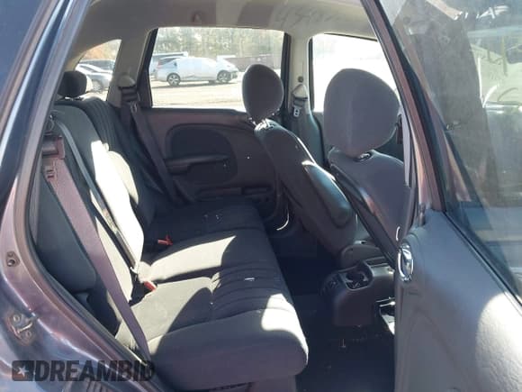 ✅ 2003 Chrysler PT Cruiser • VIN: 3C4FY48B83T535620 • Lot: 43483720. Listed on IAAI with 118,633 mi. Free auction sales archive from the USA and detailed vehicle history report at DreamBid. Image 8.