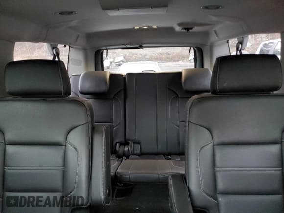 ✅ 2015 GMC Yukon XL Denali • VIN: 1GKS2JKJ8FR583585 • Лот: 92281585. Опубликован ранее на Copart с пробегом 251 200 миль. Бесплатный доступ к архиву аукционных продаж из США и подробный отчёт об истории автомобиля на DreamBid. Изображение 10.