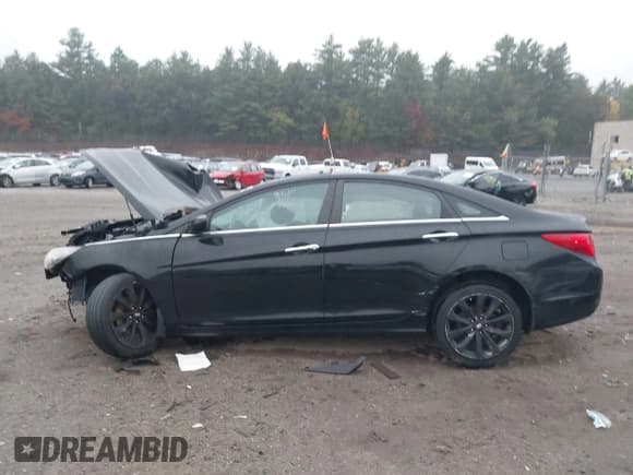 ✅ 2011 Hyundai Sonata Limited • VIN: 5NPEC4AC6BH138807 • Lot: 43289895. Listed on IAAI with 170,354 mi. Free auction sales archive from the USA and detailed vehicle history report at DreamBid. Image 14.