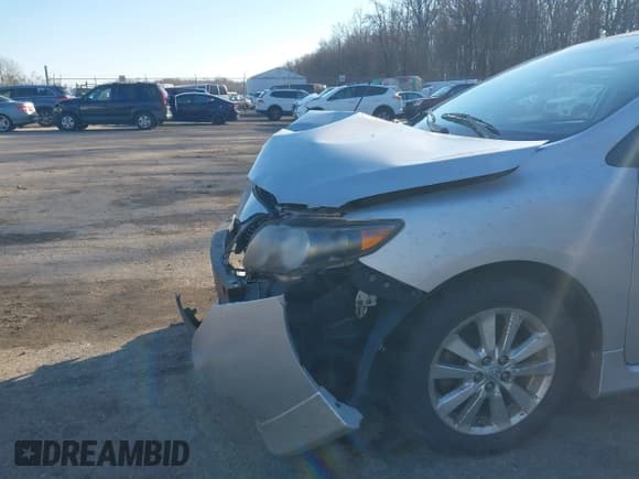 ✅ 2010 Toyota Corolla • VIN: 2T1BU4EE8AC271842 • Lot: 43775125. Listed on IAAI with 249,638 mi. Free auction sales archive from the USA and detailed vehicle history report at DreamBid. Image 13.