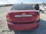 2014 Chevrolet Sonic LT z VIN 1G1JC5SH4E4107699, wystawiony jako Copart lot #68643334 z przebiegiem 240 294 mil mil oraz Szkoda całkowita • Salvage title. Historia ofert i sprzedaży dostępna na DreamBid. Obrazek 6.