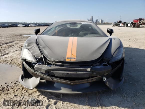 ✅ 2017 McLaren 570S • VIN: SBM13DAA3HW003517 • Lot: 37948714. Wystawiony na Copart z przebiegiem 7 587 mil. Bezpłatny archiwum sprzedaży aukcyjnych z USA i szczegółowy raport historii pojazdu na DreamBid. Zdjęcie 5.