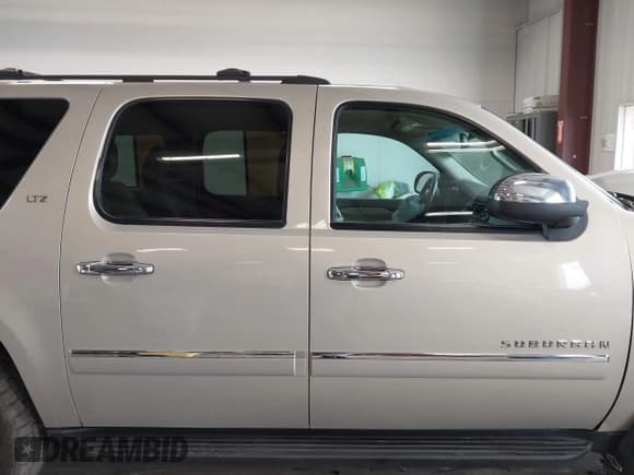 ✅ 2012 Chevrolet Suburban LTZ • VIN: 1GNSKKE78CR222779 • Lot: 42710479. Listed on IAAI with 81,181 mi. Free auction sales archive from the USA and detailed vehicle history report at DreamBid. Image 14.