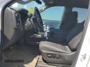 ✅ 2021 Chevrolet Silverado 1500 LT Trail Boss • VIN: 3GCPYFED6MG430493 • Lot: 67214564. Wystawiony na Copart z przebiegiem 68 391 mil. Bezpłatny archiwum sprzedaży aukcyjnych z USA i szczegółowy raport historii pojazdu na DreamBid. Zdjęcie 7.