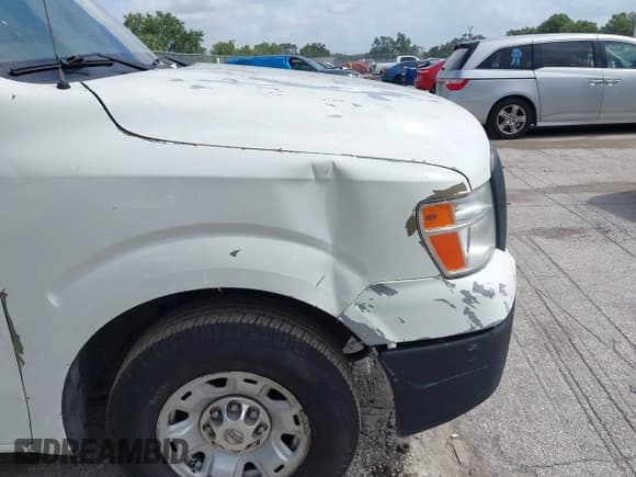 ✅ 2013 Nissan NV S • VIN: 1N6BF0LX4DN102889 • Lot: 42490087. Wystawiony na IAAI z przebiegiem 278 029 mil. Bezpłatny archiwum sprzedaży aukcyjnych z USA i szczegółowy raport historii pojazdu na DreamBid. Zdjęcie 6.