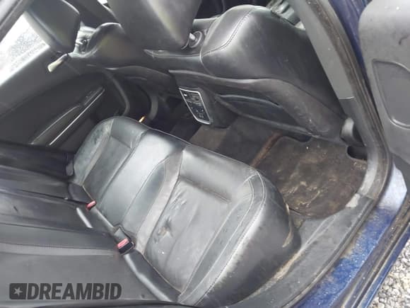 ✅ 2015 Dodge Charger SXT • VIN: 2C3CDXJG8FH898376 • Lot: 42948897. Wystawiony na IAAI z przebiegiem 211 730 mil. Bezpłatny archiwum sprzedaży aukcyjnych z USA i szczegółowy raport historii pojazdu na DreamBid. Zdjęcie 8.