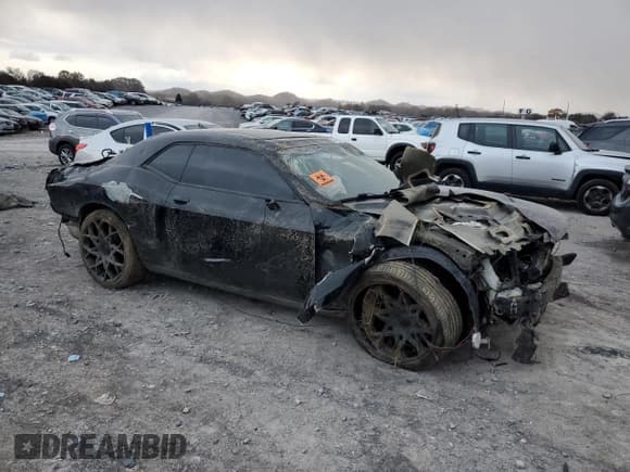 ✅ 2018 Dodge Challenger SXT Plus • VIN: 2C3CDZAG5JH259148 • Лот: 92038875. Опубликован ранее на Copart с пробегом 137 268 миль. Бесплатный доступ к архиву аукционных продаж из США и подробный отчёт об истории автомобиля на DreamBid. Изображение 4.