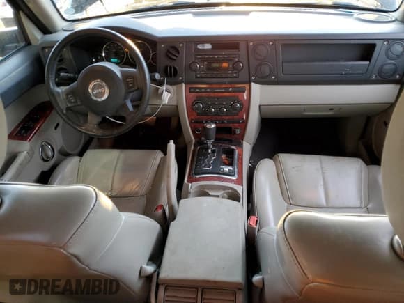 ✅ 2007 Jeep Commander Limited • VIN: 1J8HG58P07C671618 • Лот: 50188145. Опубликован ранее на Copart с пробегом 199 352 миль. Бесплатный доступ к архиву аукционных продаж из США и подробный отчёт об истории автомобиля на DreamBid. Изображение 8.