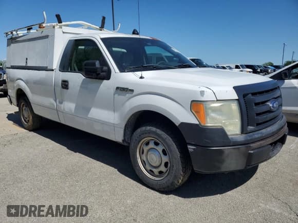 ✅ 2010 Ford F-150 XL • VIN: 1FTMF1CW1AKA46528 • Lot: 44030835. Listed on Copart with 97,938 mi. Free auction sales archive from the USA and detailed vehicle history report at DreamBid. Image 4.