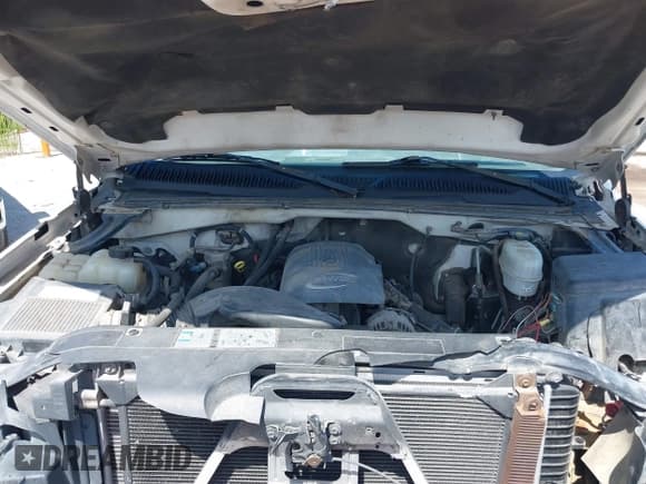 ✅ 2007 Chevrolet Silverado 2500HD Work Truck • VIN: 1GCHC24UX7E147295 • Lot: 42982898. Wystawiony na IAAI z przebiegiem 169 530 mil. Bezpłatny archiwum sprzedaży aukcyjnych z USA i szczegółowy raport historii pojazdu na DreamBid. Zdjęcie 10.