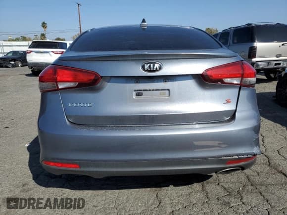 ✅ 2017 Kia Forte S • VIN: 3KPFL4A75HE033275 • Lot: 82733705. Listed on Copart with 59,999 mi. Free auction sales archive from the USA and detailed vehicle history report at DreamBid. Image 6.