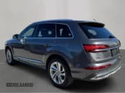 ✅ 2020 Audi Q7 Premium Plus • VIN: WA1LXAF75LD003227 • Лот: 91504935. Опубликован ранее на Copart с пробегом 111 972 миль. Бесплатный доступ к архиву аукционных продаж из США и подробный отчёт об истории автомобиля на DreamBid. Изображение 3.