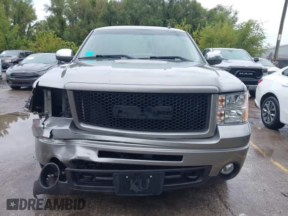 ✅ 2013 GMC Sierra 1500 SLT • VIN: 3GTP2WE72DG194940 • Lot: 43170172. Listed on IAAI with 190,690 mi. Free auction sales archive from the USA and detailed vehicle history report at DreamBid. Image 13.