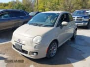 ✅ 2012 FIAT 500 Sport • VIN: 3C3CFFBR3CT128674 • Lot: 43654697. Wystawiony na IAAI z przebiegiem 197 607 mil. Bezpłatny archiwum sprzedaży aukcyjnych z USA i szczegółowy raport historii pojazdu na DreamBid. Zdjęcie 2.