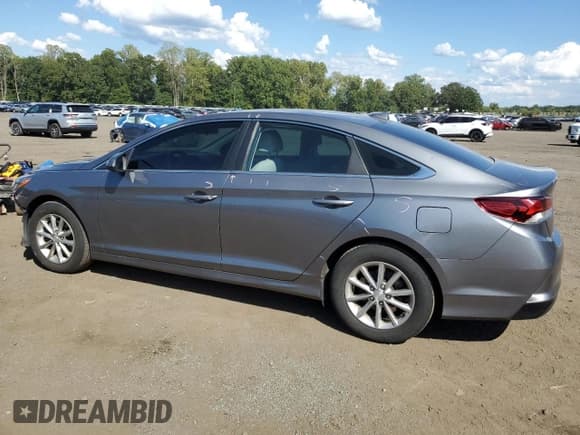 ✅ 2019 Hyundai Sonata SE • VIN: 5NPE24AF5KH792856 • Лот: 69720415. Опубликован ранее на Copart с пробегом 85 177 миль. Бесплатный доступ к архиву аукционных продаж из США и подробный отчёт об истории автомобиля на DreamBid. Изображение 2.