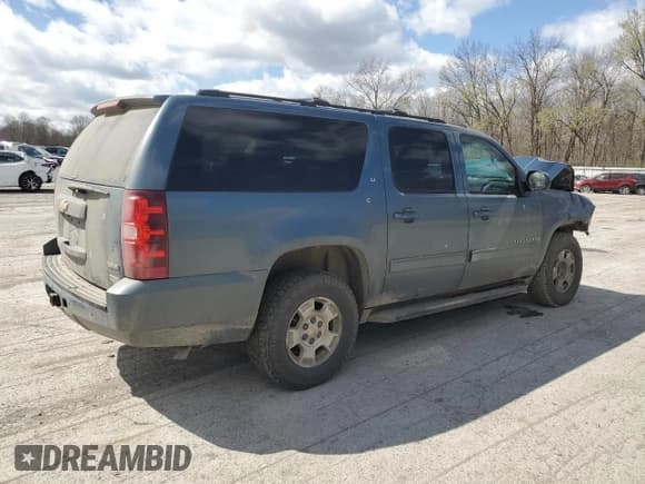 ✅ 2009 Chevrolet Suburban 1LT • VIN: 1GNFK26329R257985 • Lot: 52309645. Wystawiony na Copart z przebiegiem 212 258 mil. Bezpłatny archiwum sprzedaży aukcyjnych z USA i szczegółowy raport historii pojazdu na DreamBid. Zdjęcie 3.