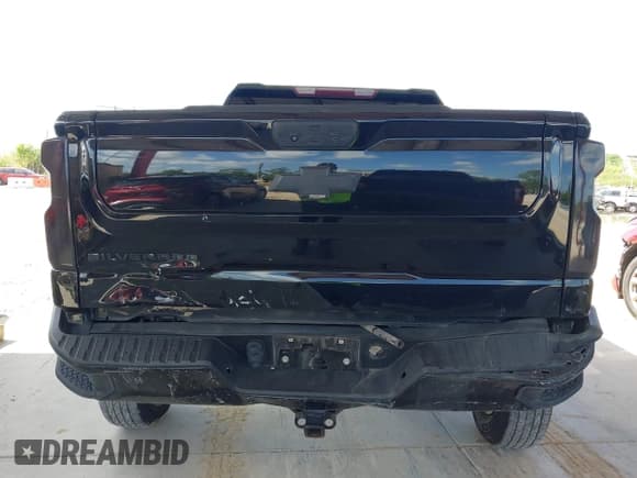 ✅ 2023 Chevrolet Silverado 1500 Custom • VIN: 3GCPABEKXPG123280 • Lot: 43063619. Wystawiony na IAAI z przebiegiem 70 772 mil. Bezpłatny archiwum sprzedaży aukcyjnych z USA i szczegółowy raport historii pojazdu na DreamBid. Zdjęcie 6.