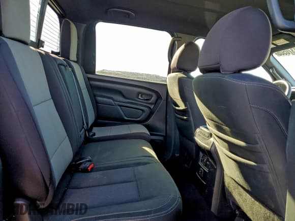 ✅ 2018 Nissan Titan SV • VIN: 1N6AA1E58JN536241 • Lot: 94370505. Listed on Copart with 148,505 mi. Free auction sales archive from the USA and detailed vehicle history report at DreamBid. Image 10.