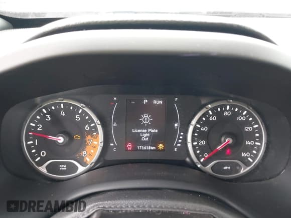 ✅ 2018 Jeep Renegade Latitude • VIN: ZACCJABB7JPJ55460 • Lot: 42263722. Wystawiony na IAAI z przebiegiem 171 418 mil. Bezpłatny archiwum sprzedaży aukcyjnych z USA i szczegółowy raport historii pojazdu na DreamBid. Zdjęcie 7.