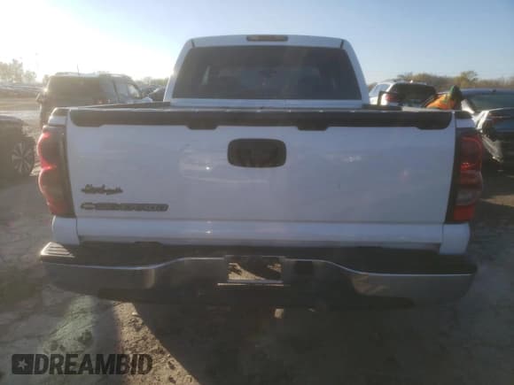 ✅ 2006 Chevrolet Silverado 1500 LT1 • VIN: 2GCEK13T861172494 • Лот: 79607834. Опубликован ранее на Copart с пробегом 244 567 миль. Бесплатный доступ к архиву аукционных продаж из США и подробный отчёт об истории автомобиля на DreamBid. Изображение 6.