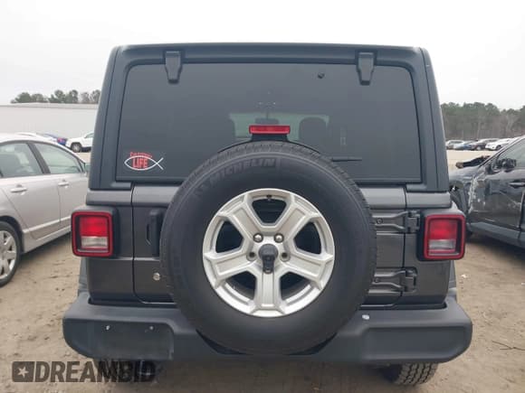 ✅ 2019 Jeep Wrangler Unlimited Sport • VIN: 1C4HJXDG4KW661949 • Lot: 41153671. Wystawiony na IAAI z przebiegiem 64 591 mil. Bezpłatny archiwum sprzedaży aukcyjnych z USA i szczegółowy raport historii pojazdu na DreamBid. Zdjęcie 16.