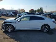 ✅ 2020 Volkswagen Arteon • VIN: WVWDR7AN9LE016781 • Lot: 40735786. Wystawiony na IAAI z przebiegiem 45 233 mil. Bezpłatny archiwum sprzedaży aukcyjnych z USA i szczegółowy raport historii pojazdu na DreamBid. Zdjęcie 15.