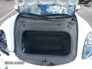 ✅ 2025 Porsche Cayman • VIN: WP0AA2A83SK255637 • Lot: 42218504. Listed on IAAI with 3,130 mi. Free auction sales archive from the USA and detailed vehicle history report at DreamBid. Image 10.